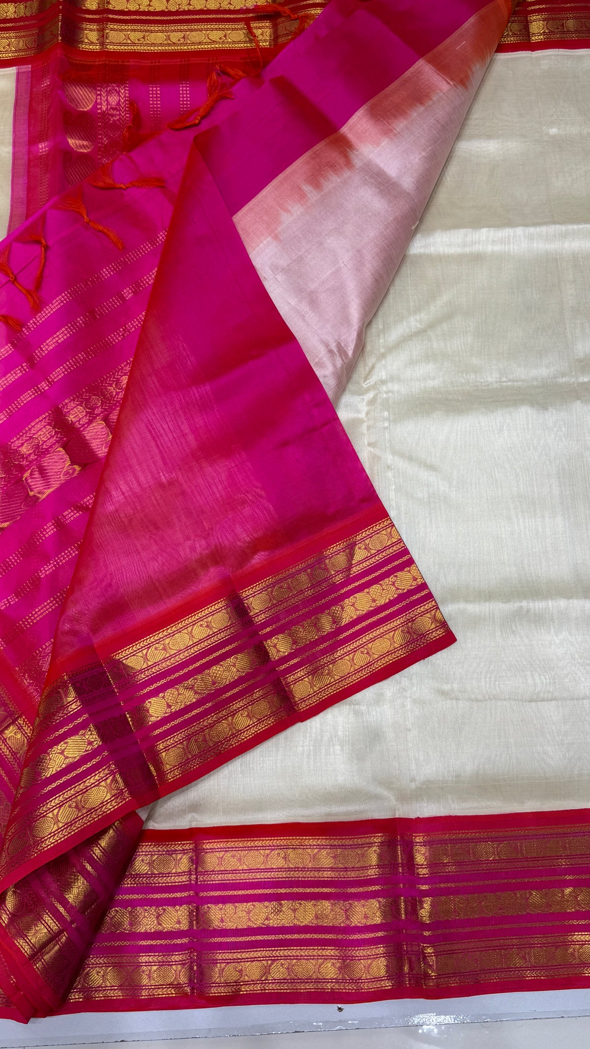 Plain Pure Silk Cotton Saree with Korvai Border