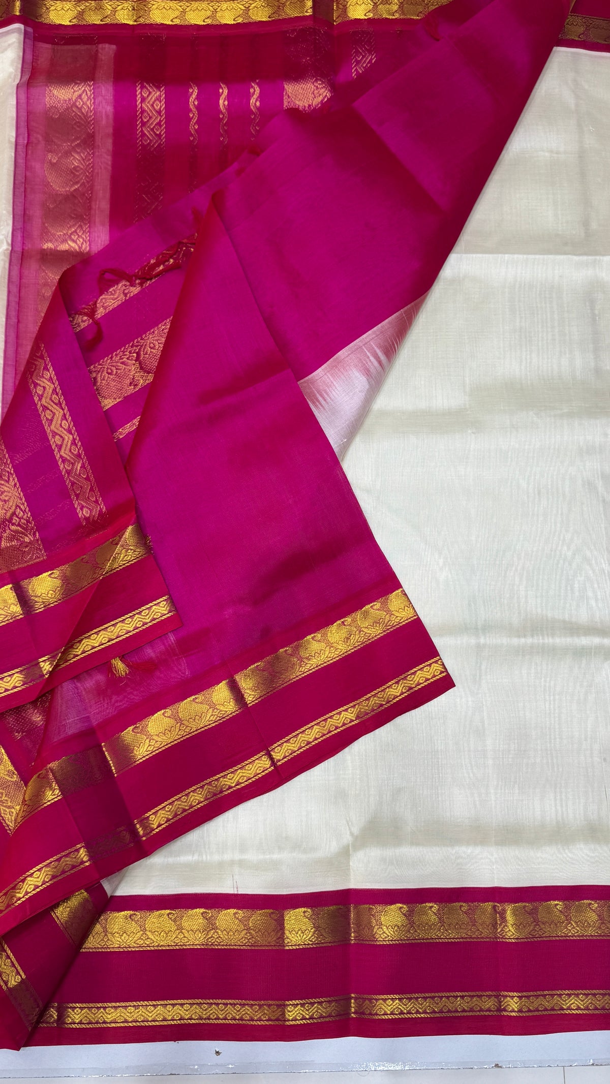 Plain Pure Silk Cotton Saree with Korvai Border