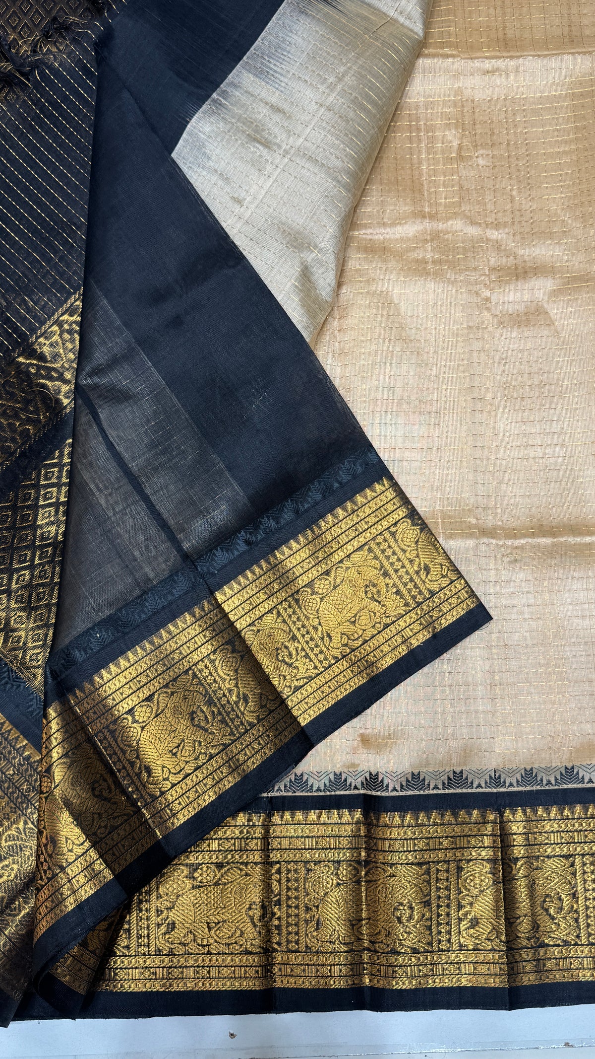 Lakshadeepam Pure Silk Cotton Saree with Korvai Border