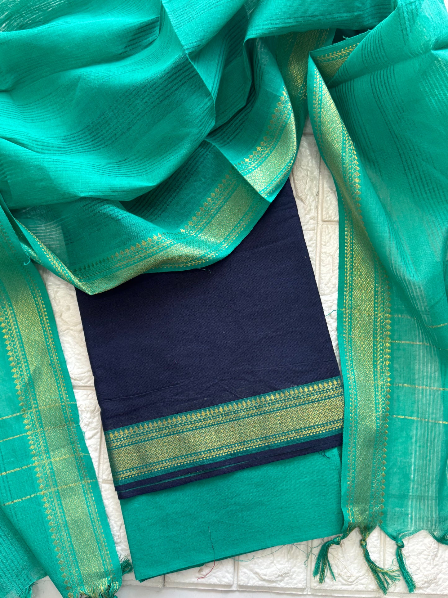 Mangalgiri Cotton Unstitched Salwar Suit