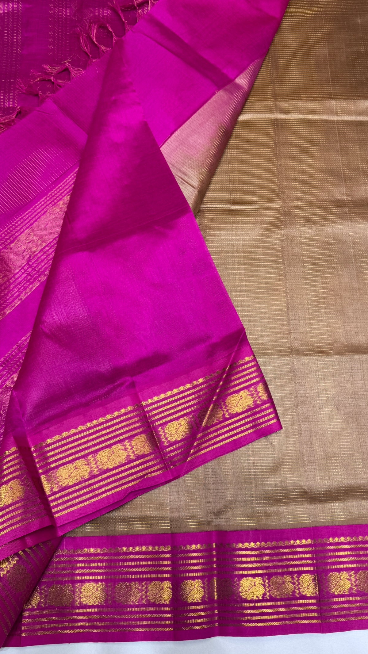 Vairoosi Pure Silk Cotton Saree with Korvai Border