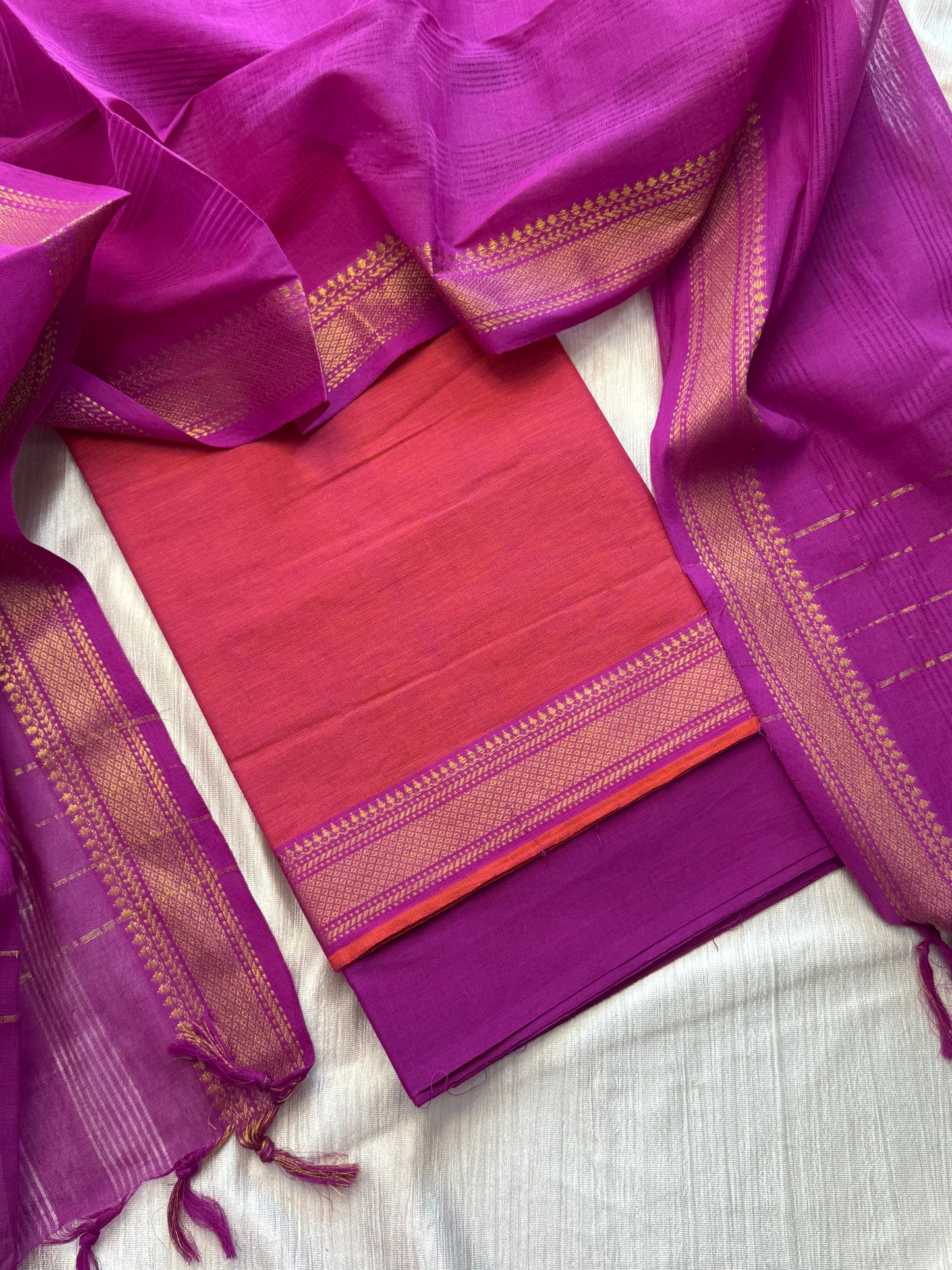 Mangalgiri Cotton Unstitched Salwar Suit