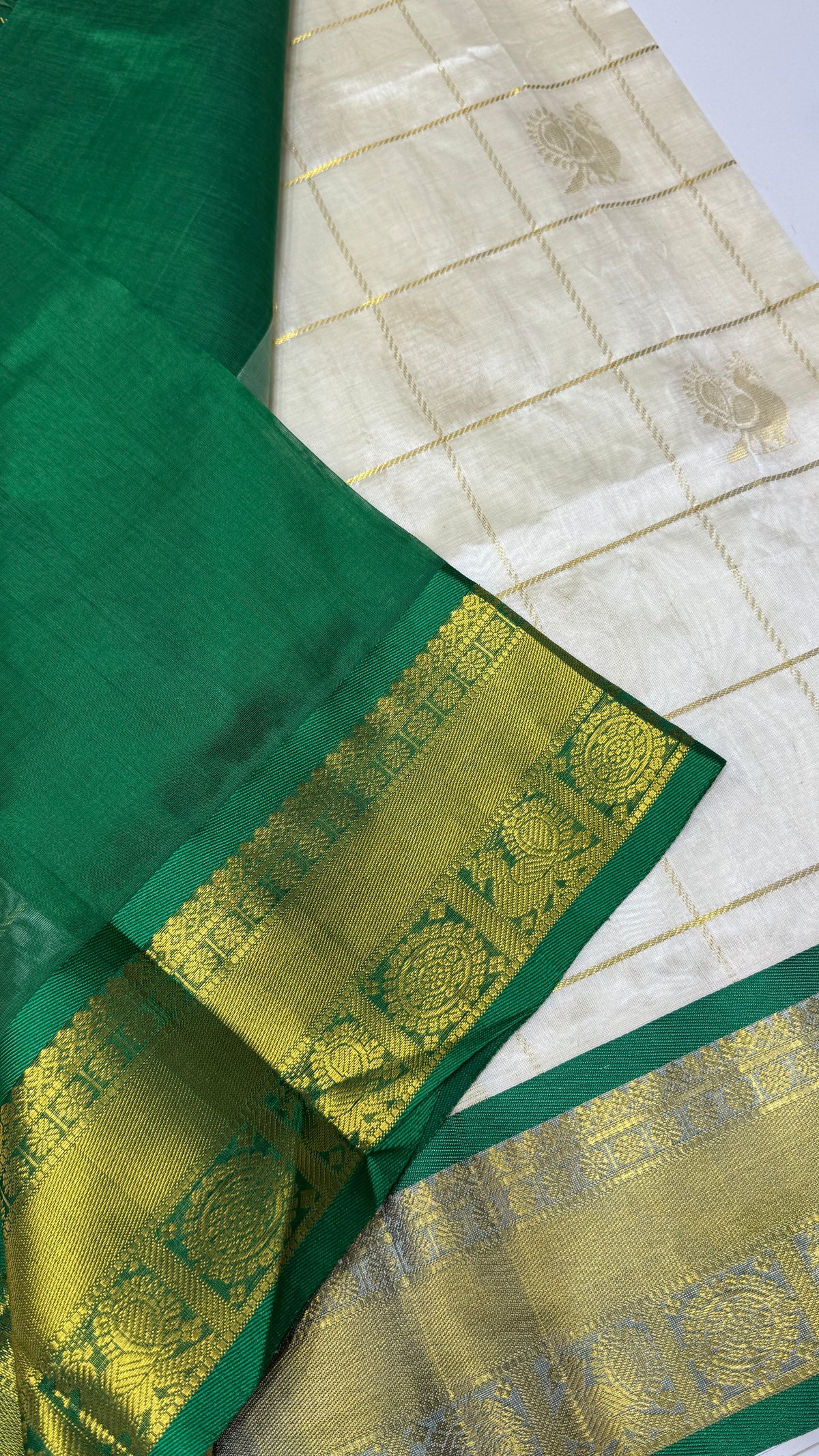 Mayil & Chakram Butta Pure Silk Cotton Saree