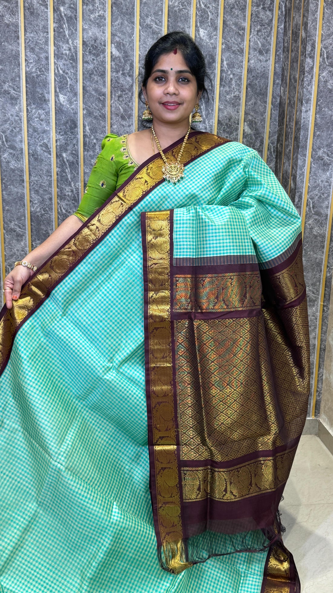 Comment “link” to get the direct 🔗 

Pure Silk Cotton Saree Light up your festive look with our exc