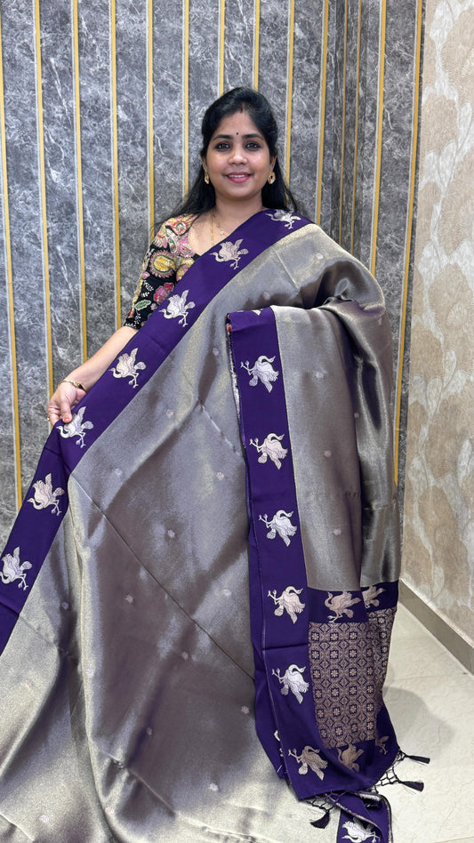 Comment “link” to get the direct 🔗 

Banarasi Tissue Saree

✨ Book online through our website — www