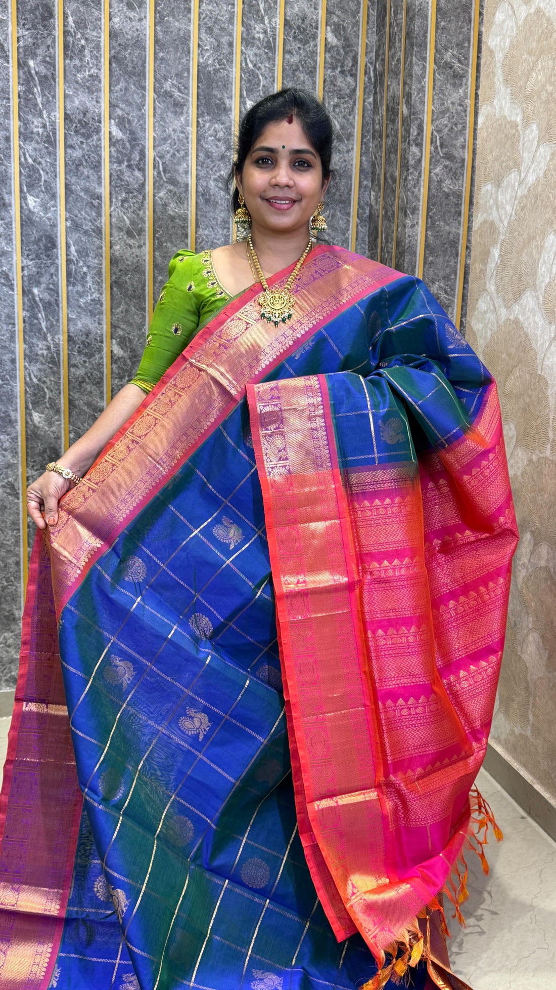 Comment “link” to get the direct 🔗 

Pure Silk Cotton Saree Light up your festive look with our exc