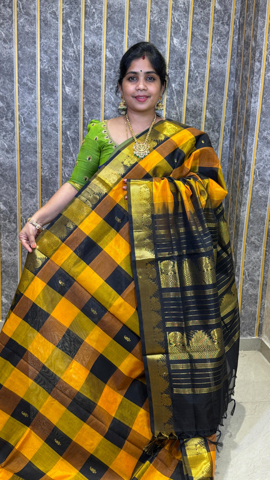 Comment “link” to get the direct 🔗 

Pure Silk Cotton Saree Light up your festive look with our exc