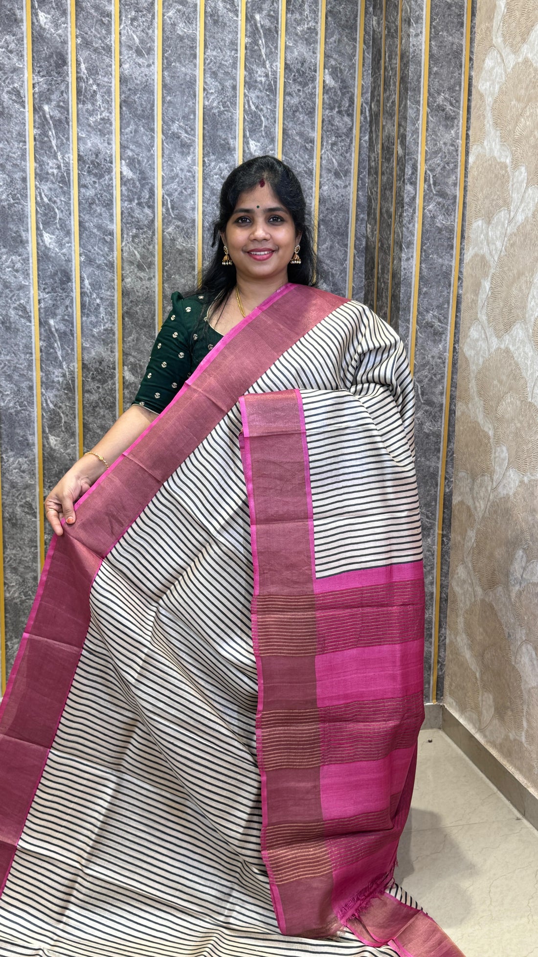 Comment “link” to get the direct 🔗 

Handloom Pure Tussar Silk Saree

✨ Book online through our web