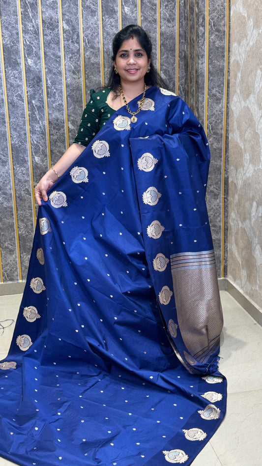 Comment “link” to get the direct 🔗 

✨Semi Raw Mango Saree✨

✨ Book online through our website www.