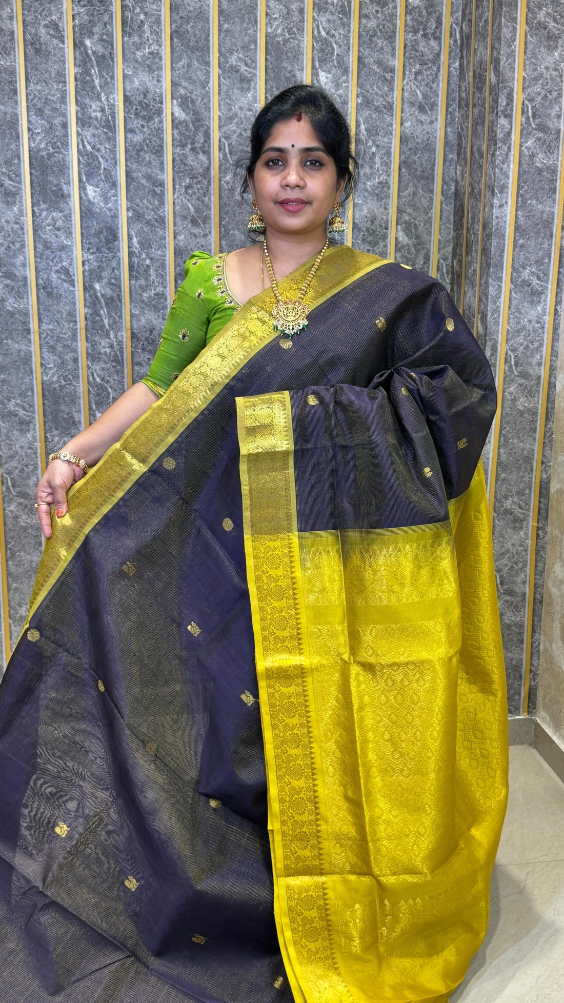 Comment “link” to get the direct 🔗 

Pure Silk Cotton Saree Light up your festive look with our exc