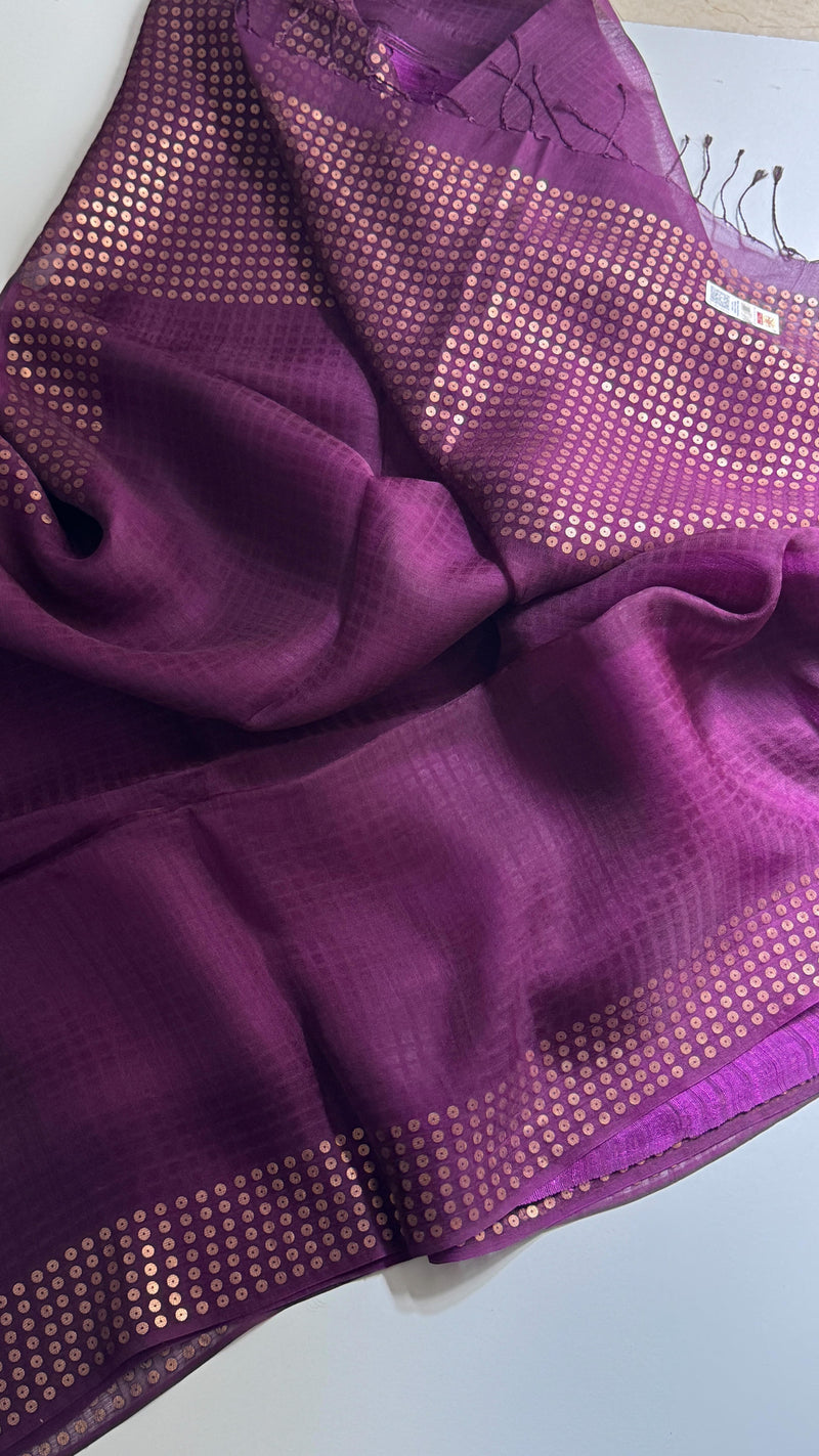 Comment “link” to get the direct 🔗 

Celebrity Inspired Pure Muslin Silk Saree with Pocket sequin w