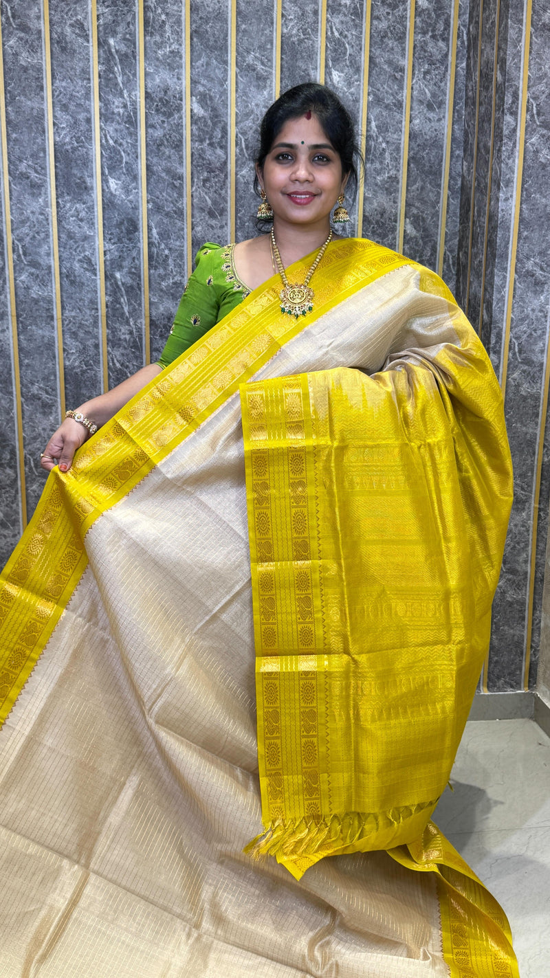 Comment ”Price”to get the direct purchase 🔗

Pure Silk Cotton Saree Light up your festive look with