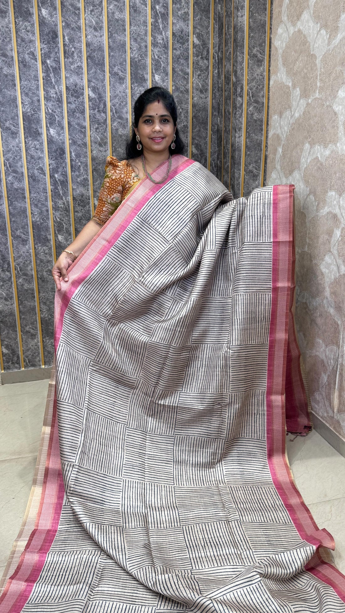 Comment “link” to get the direct 🔗 

Fusion Saree 
Semi Tussar X Jute Silk

✨ Book online through o