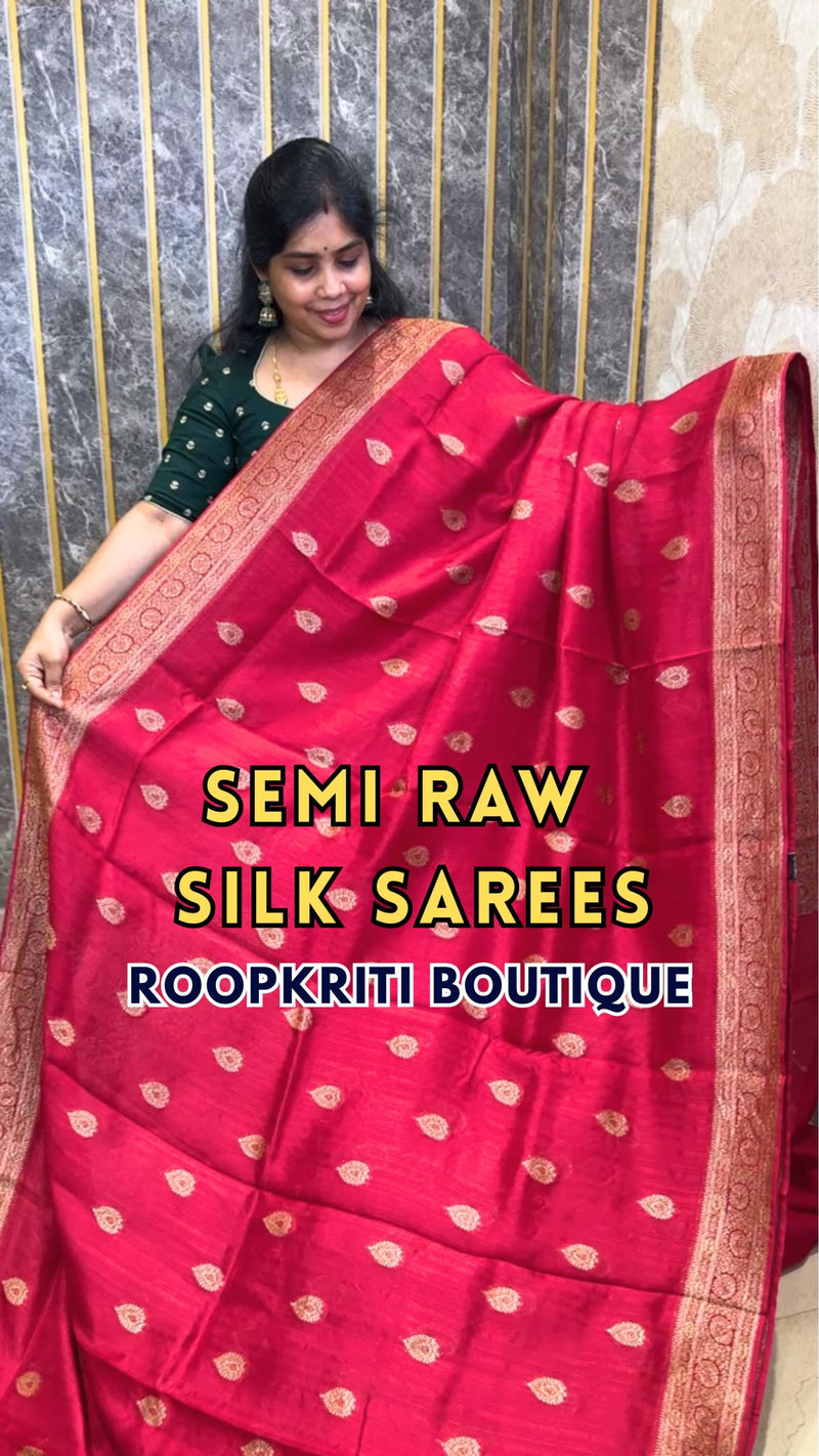 Comment ”Price”to get the direct purchase 🔗

Semi Raw Silk Saree with Antique Zari Border

✨ Book o