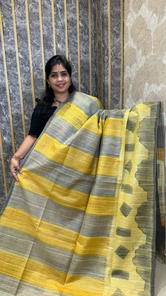 Comment ”Price”to get the direct purchase 🔗

Rangkat pattern Semi Tussar Saree

✨ Book online throu
