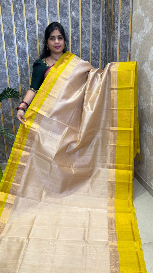 Varalakshmi Nombu Special ✨

Comment ”Price”to get the direct purchase 🔗

Pure Silk Cotton Saree Li