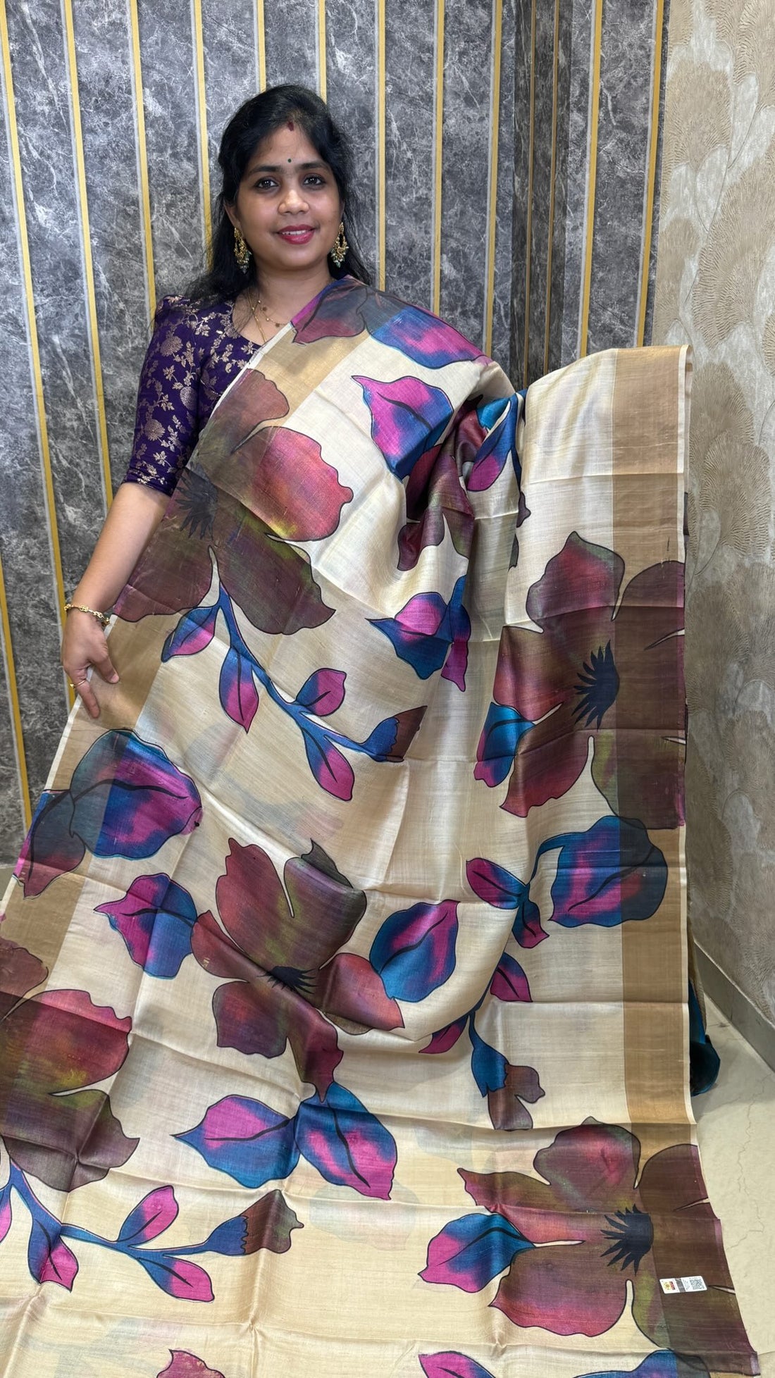Comment ”Price”to get the direct purchase link 

Handloom Pure Tussar Silk Saree

✨ Book online thro