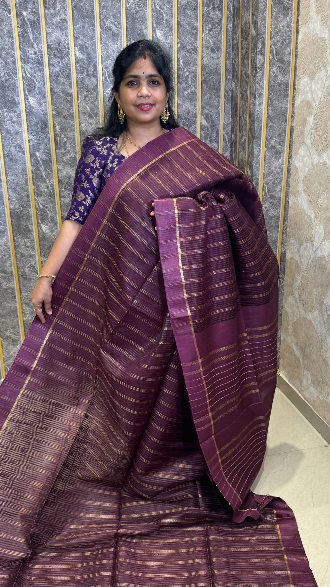 Comment “link” to get the direct 🔗 

Fusion Saree 
Organza x Jute Fusion saree

✨ Book online throu