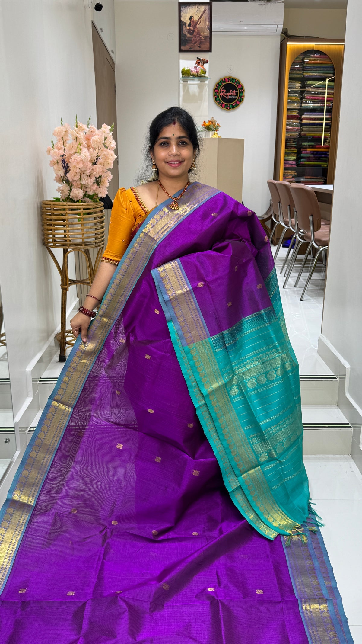 Butta Pure Silk Cotton Saree with non Korvai Border