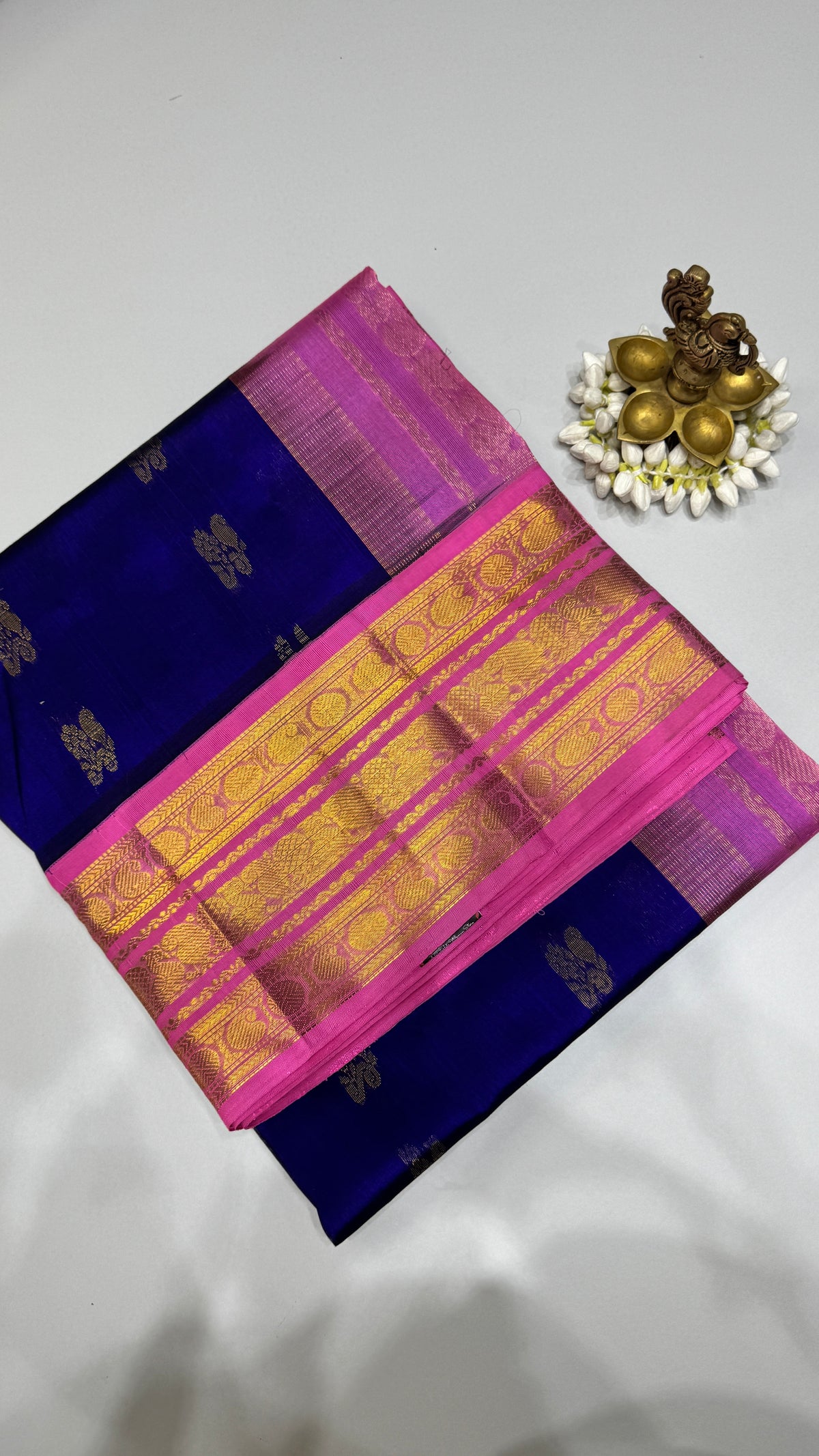 Butta Pure Silk Cotton Saree with Korvai Border