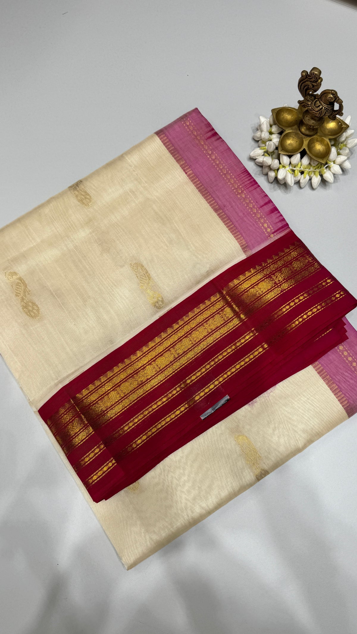 Butta Pure Silk Cotton Saree with Korvai Border