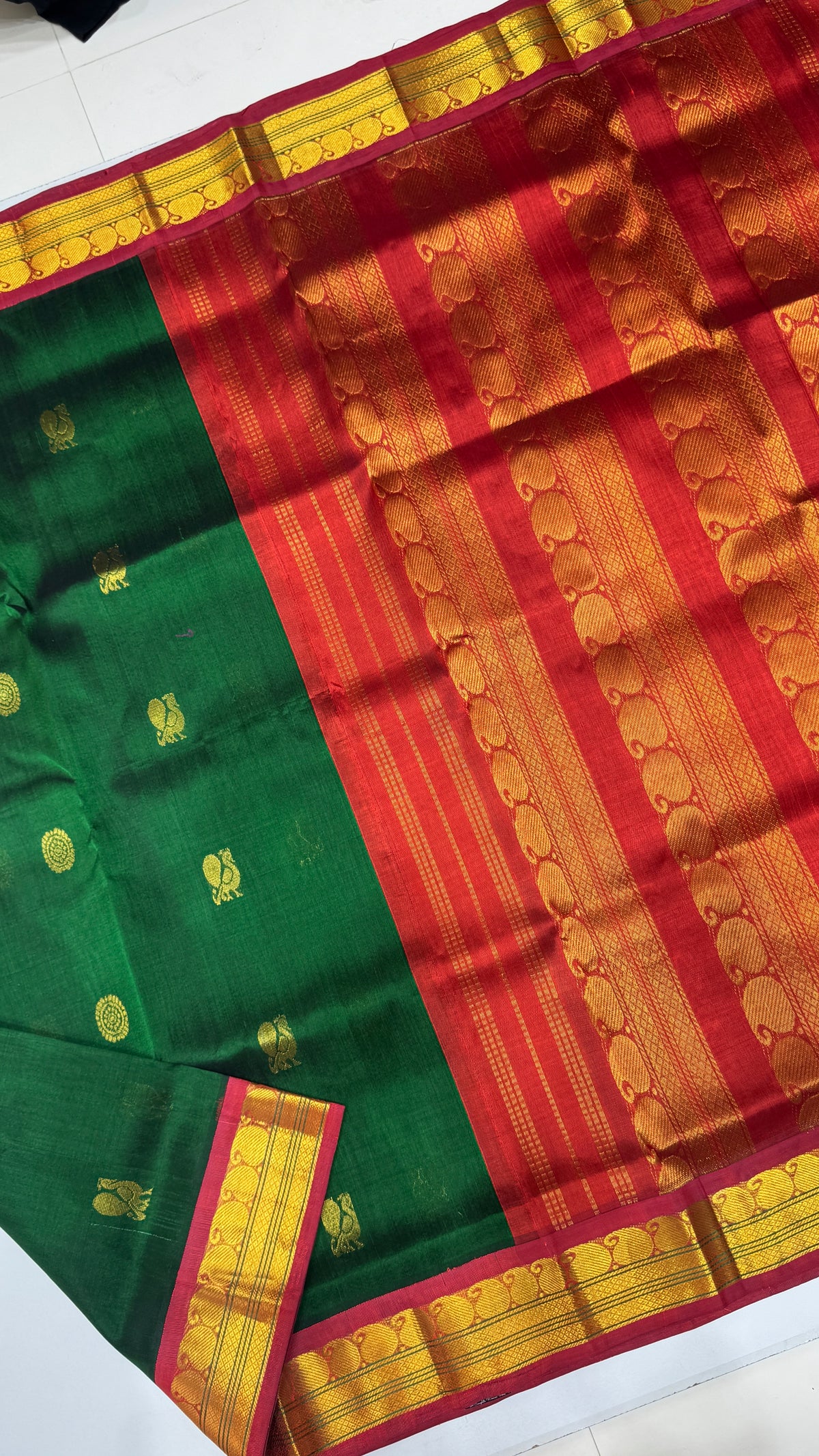 Butta Pure Silk Cotton Saree with Korvai Border
