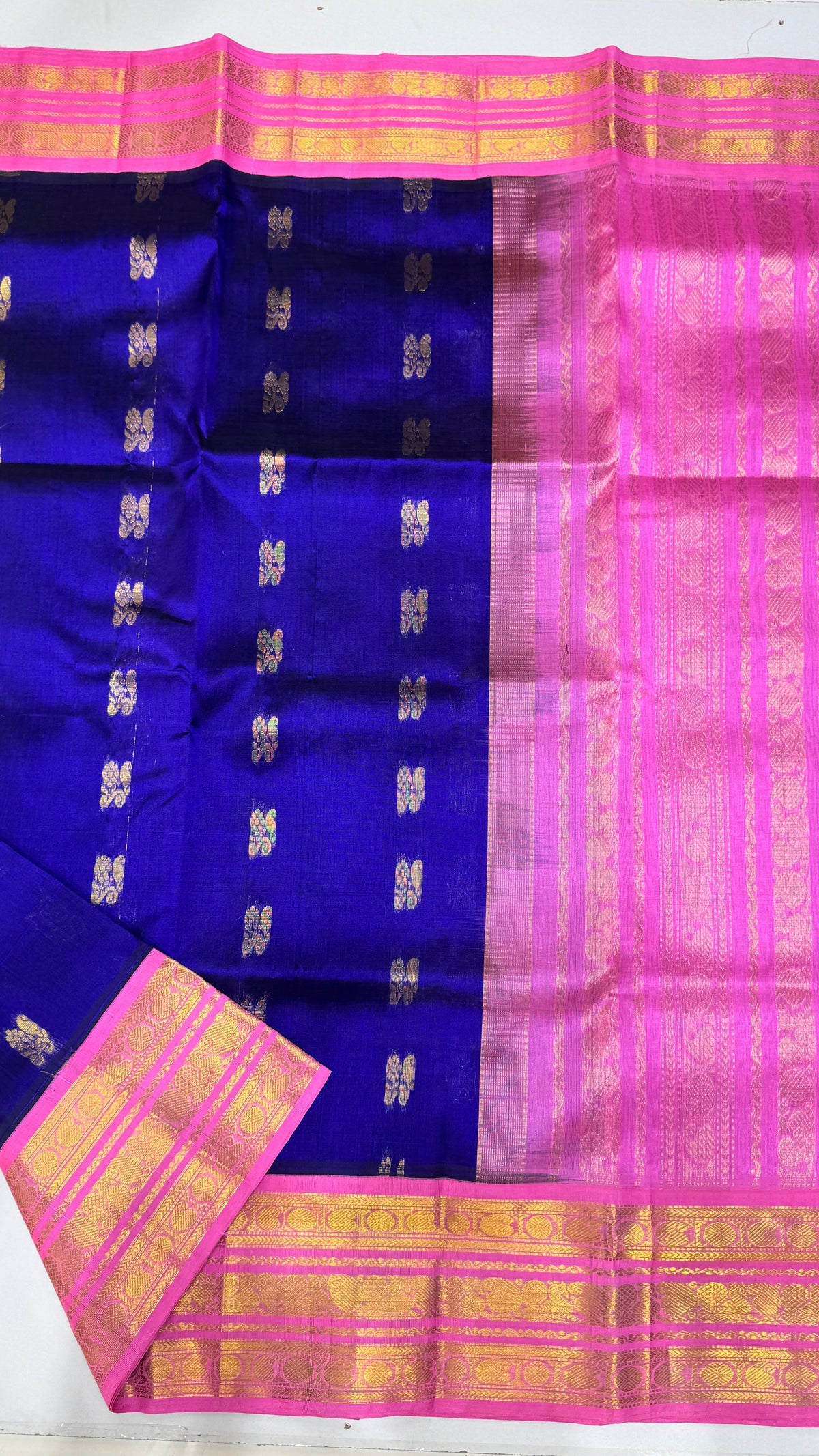 Butta Pure Silk Cotton Saree with Korvai Border