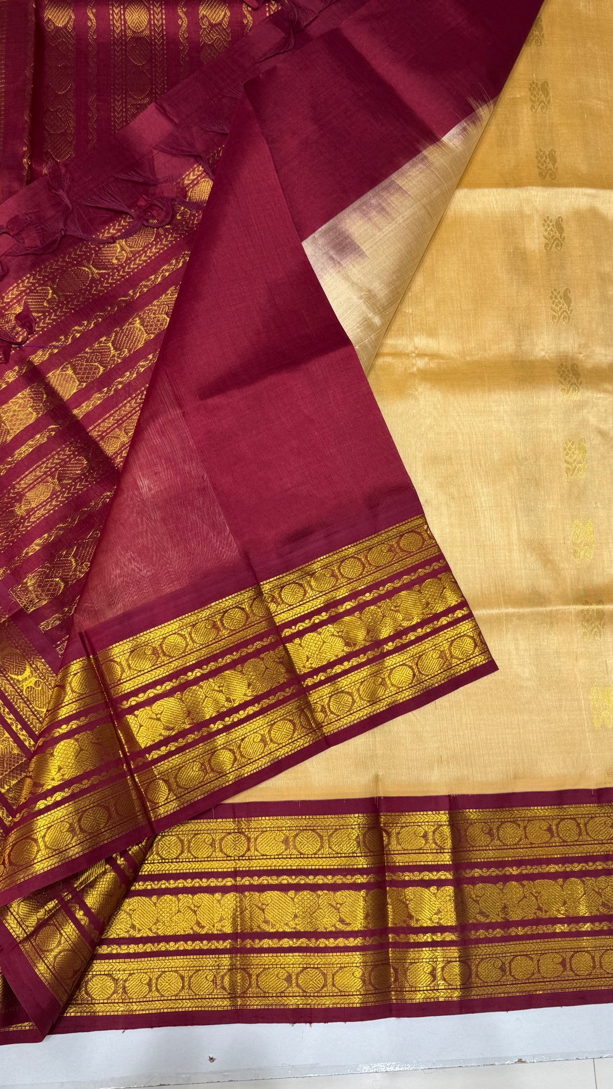 Butta Pure Silk Cotton Saree with Korvai Border
