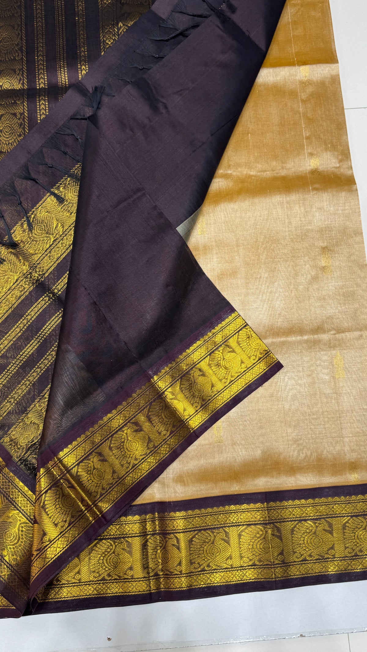 Butta Pure Silk Cotton Saree with Korvai Border