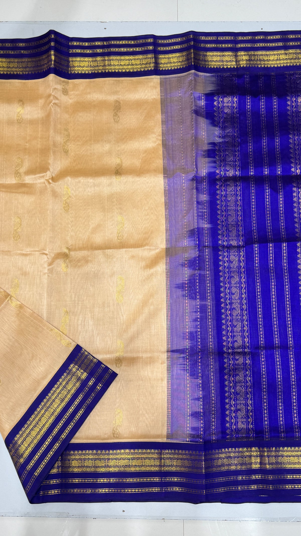 Butta Pure Silk Cotton Saree with Korvai Border