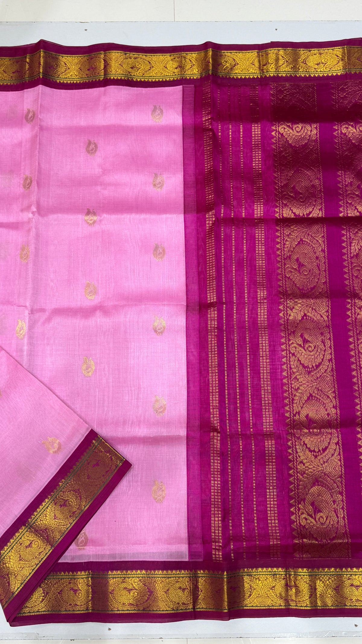 Butta Pure Silk Cotton Saree with Korvai Border