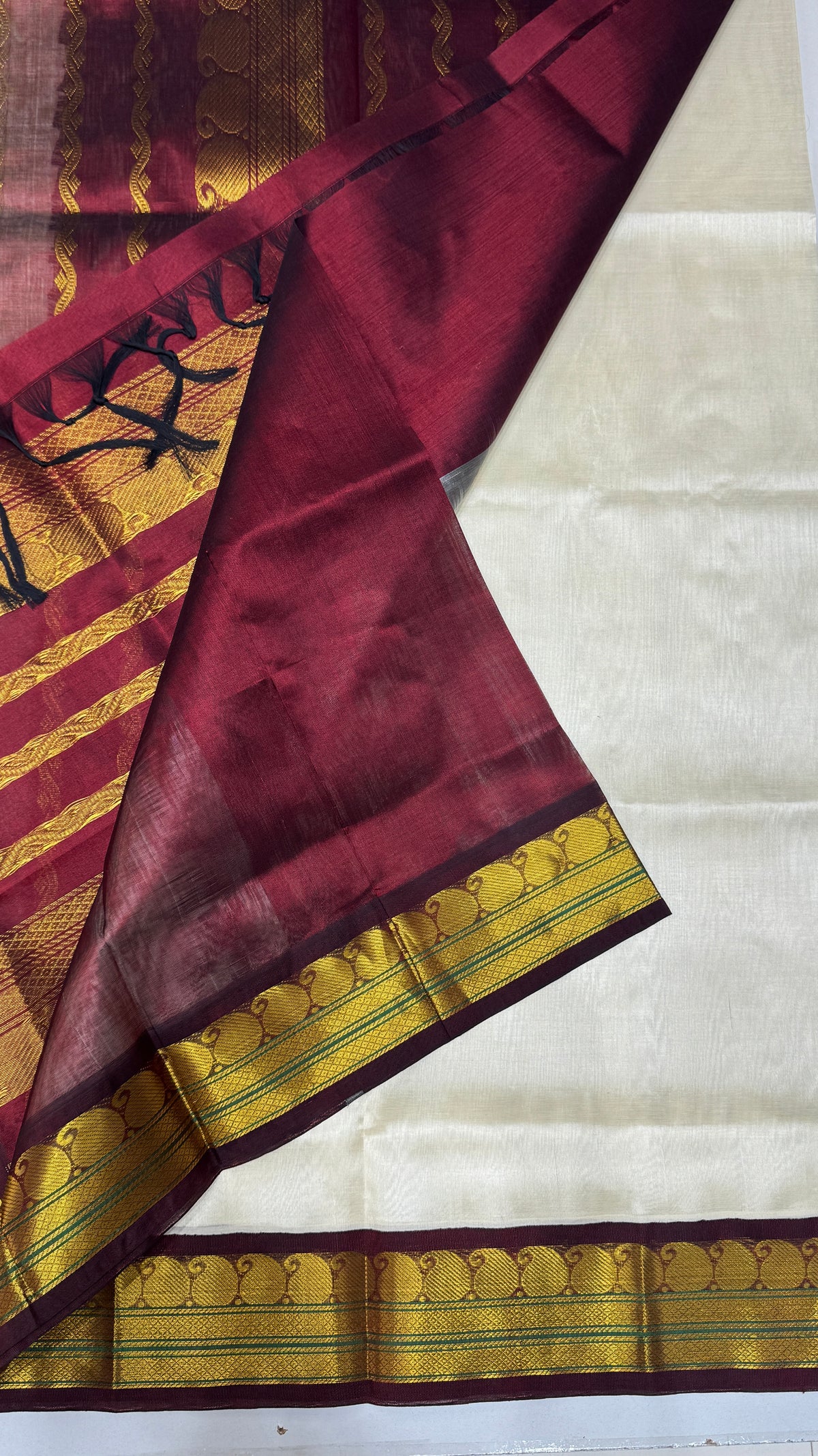 Plain Pure Silk Cotton Saree with Korvai Border