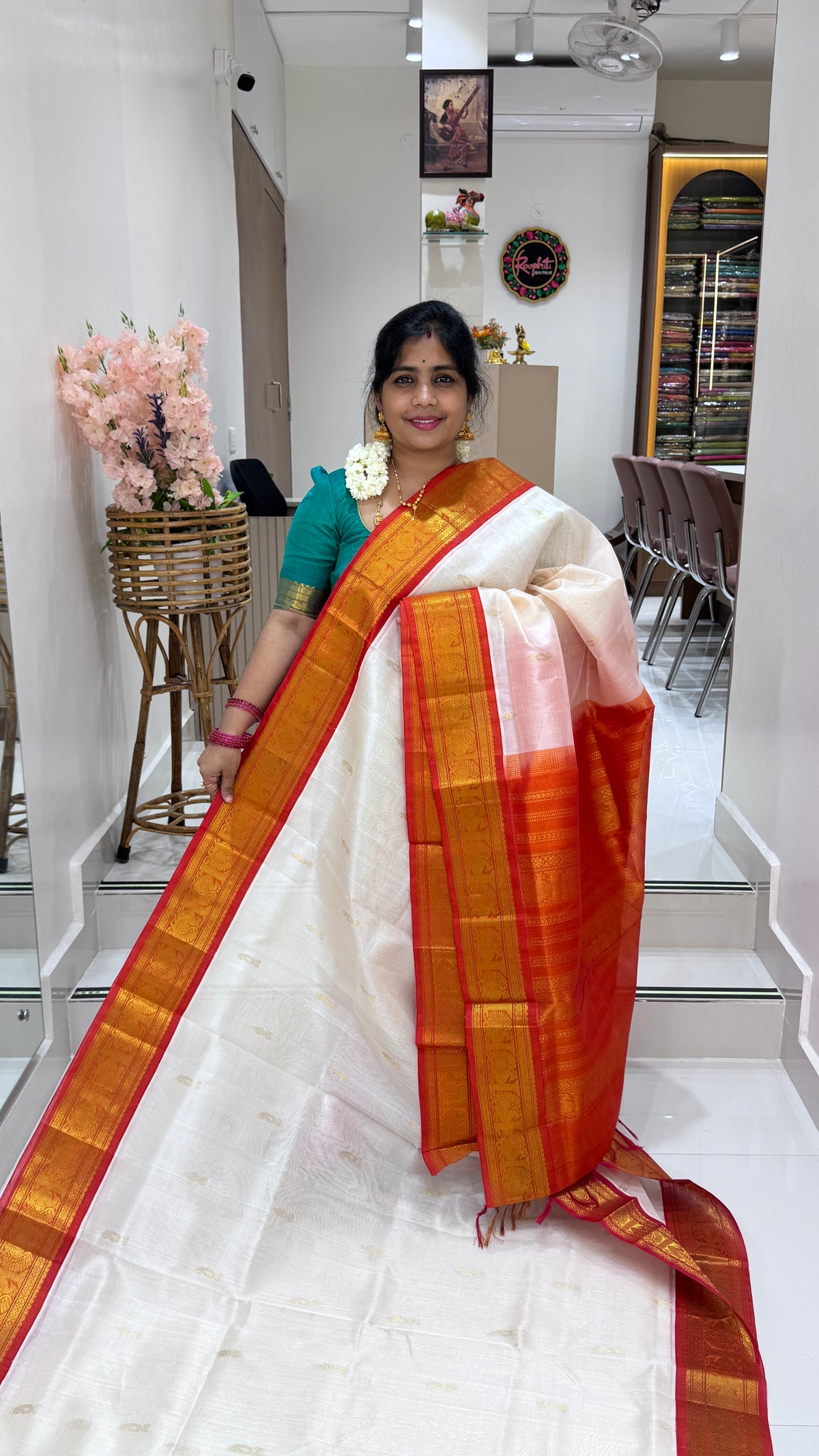 Butta Pure Silk Cotton Saree with Korvai Border