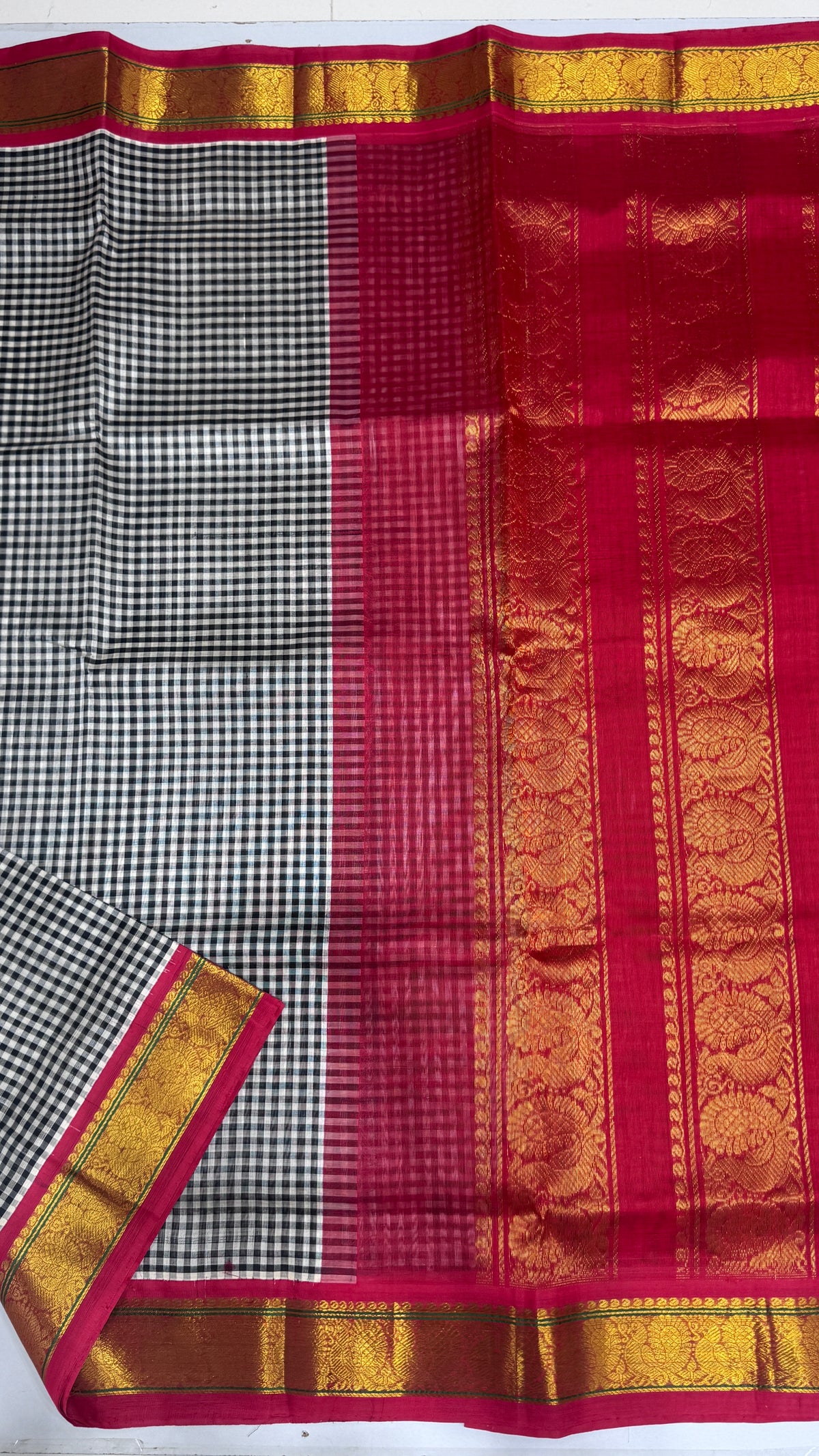 Checks Pure Silk Cotton with Korvai Border