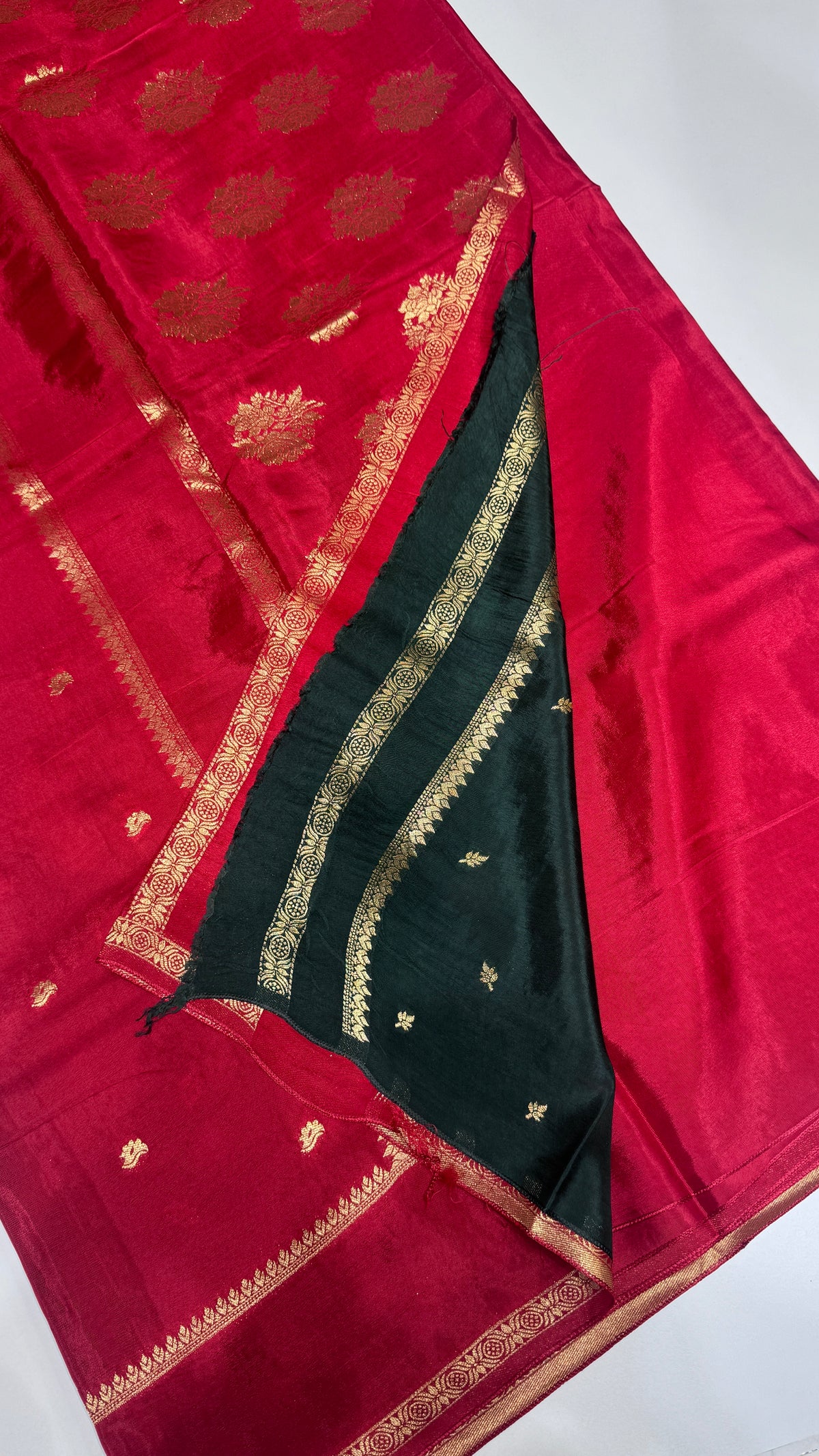 Semi Munga Crepe with Gap Border