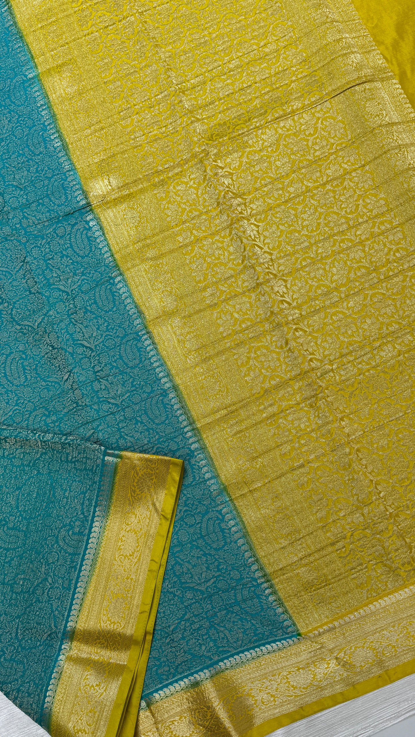 Banaras Wrinkle Geogrette Saree
