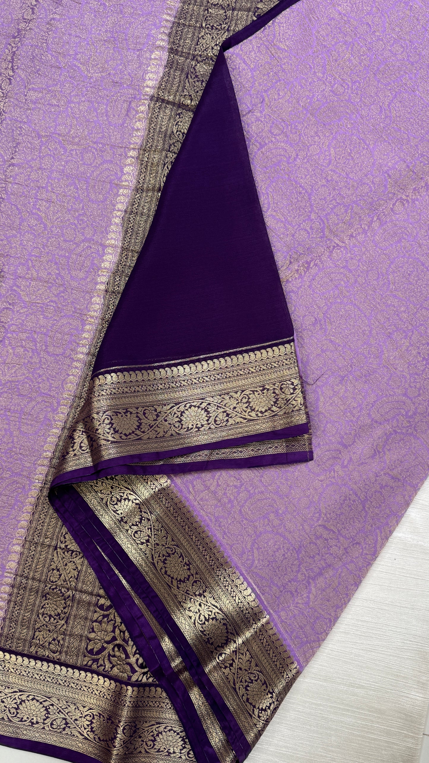 Banaras Wrinkle Geogrette Saree