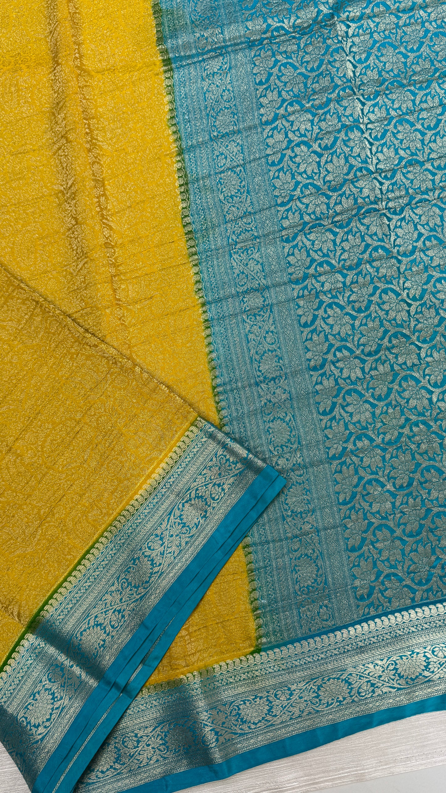 Banaras Wrinkle Geogrette Saree