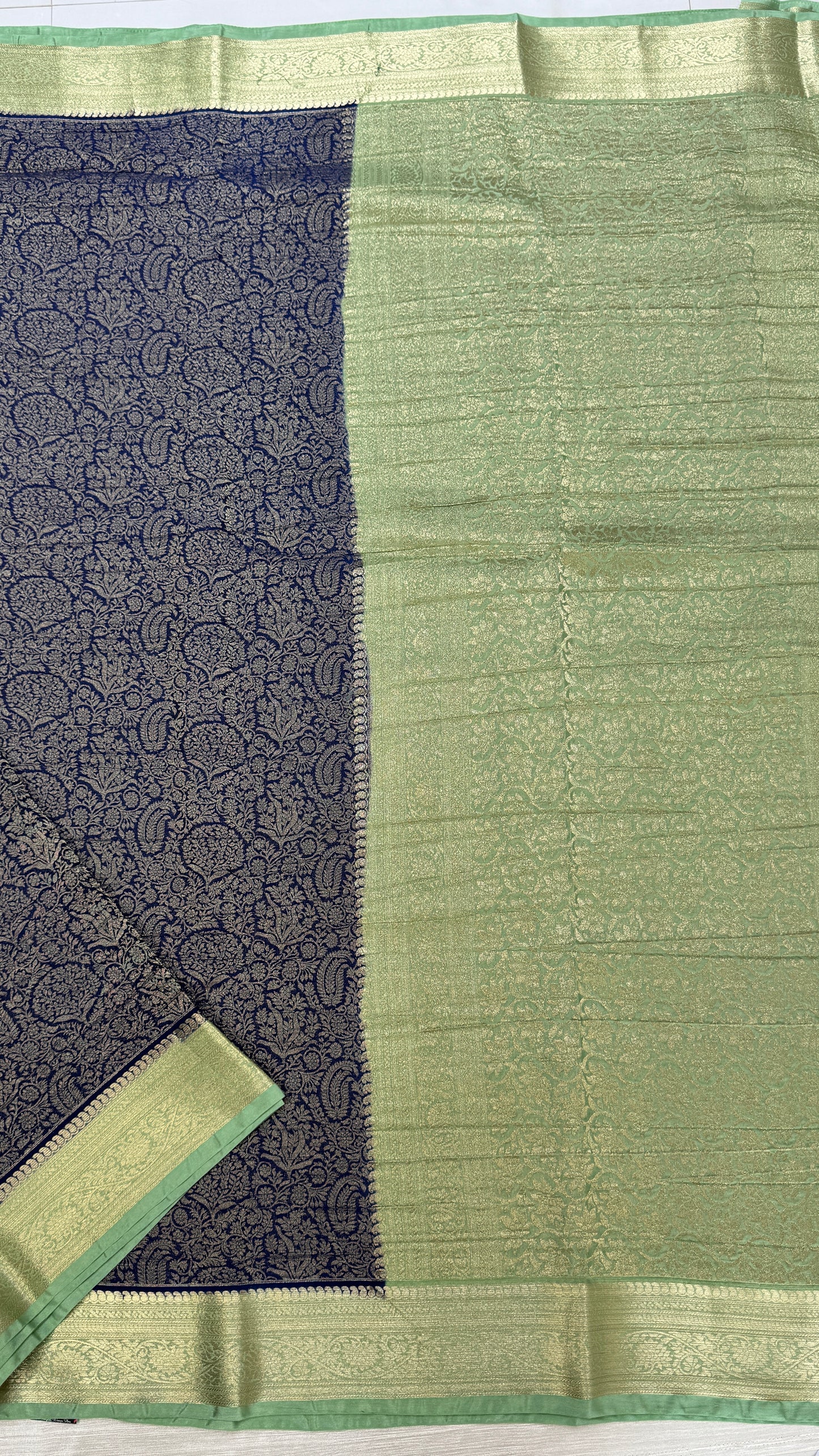 Banaras Wrinkle Geogrette Saree
