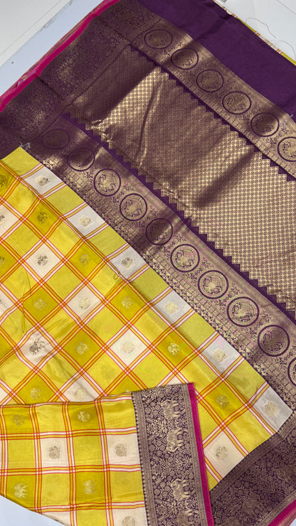 Checks Viscose Crepe Saree