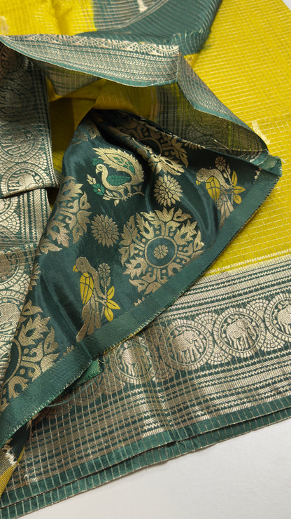 Vintage Style Semi Munga Crepe Saree