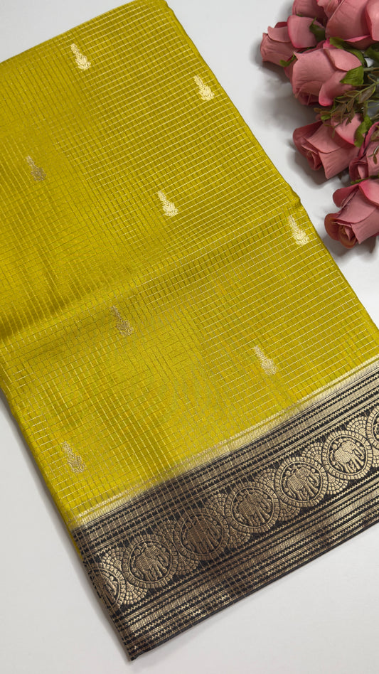 Vintage Style Semi Munga Crepe Saree