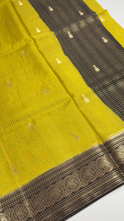 Vintage Style Semi Munga Crepe Saree