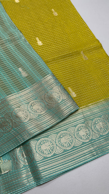 Vintage Style Semi Munga Crepe Saree