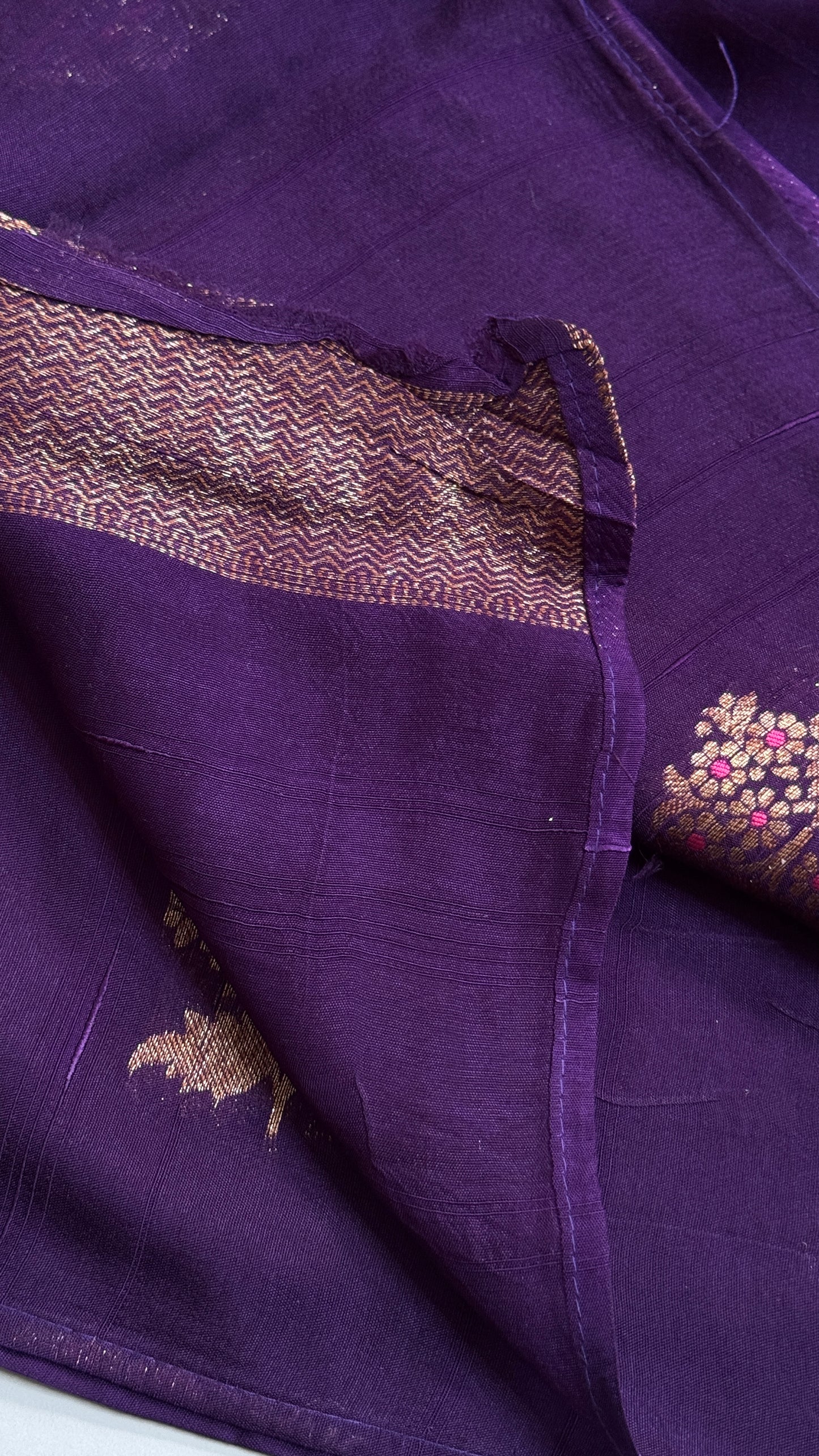 Borderless Semi Raw Silk Saree