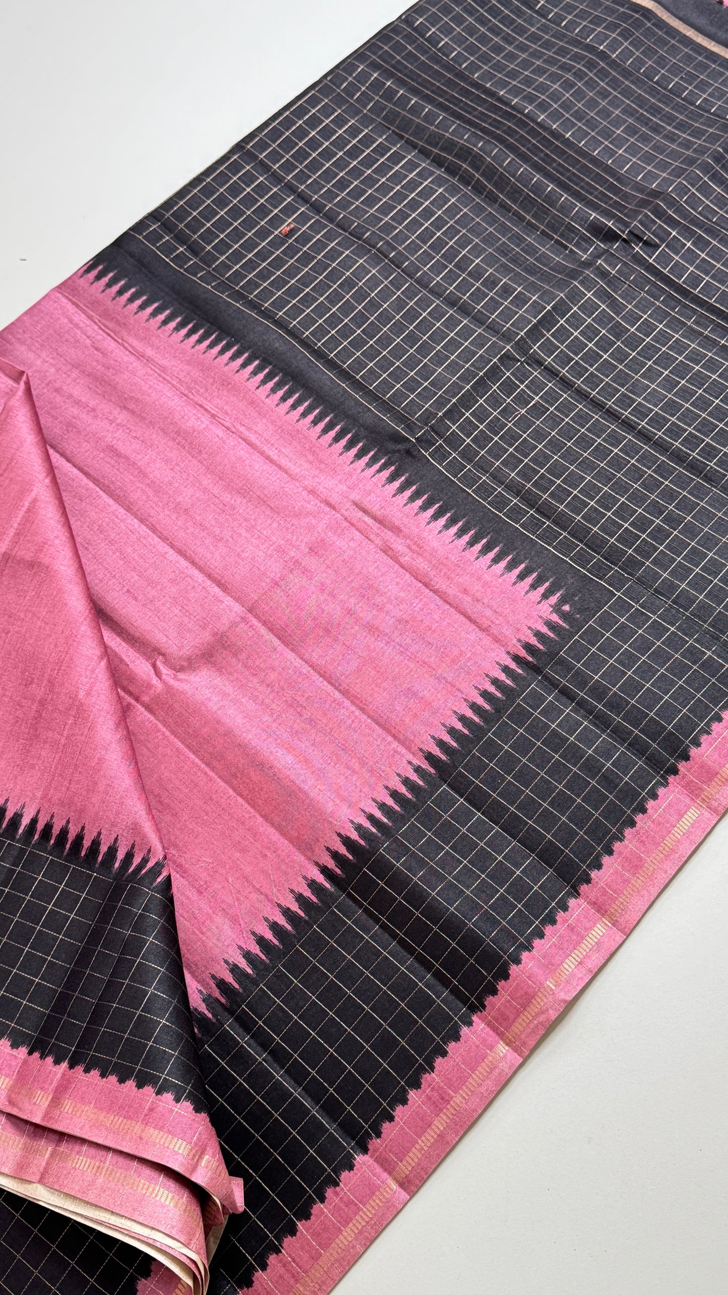 Semi Raw Silk Saree with Contrast Checks Border