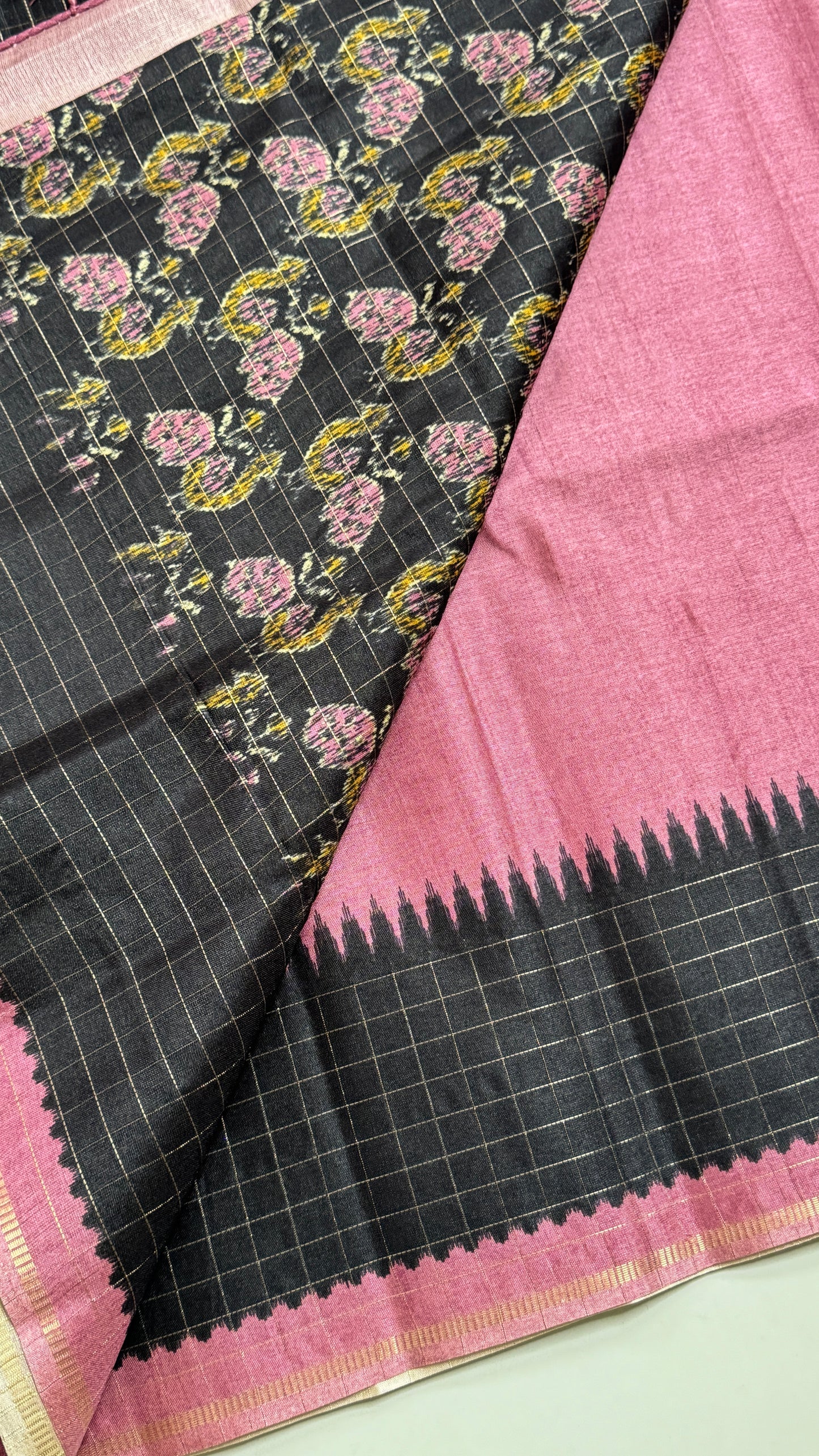 Semi Raw Silk Saree with Contrast Checks Border