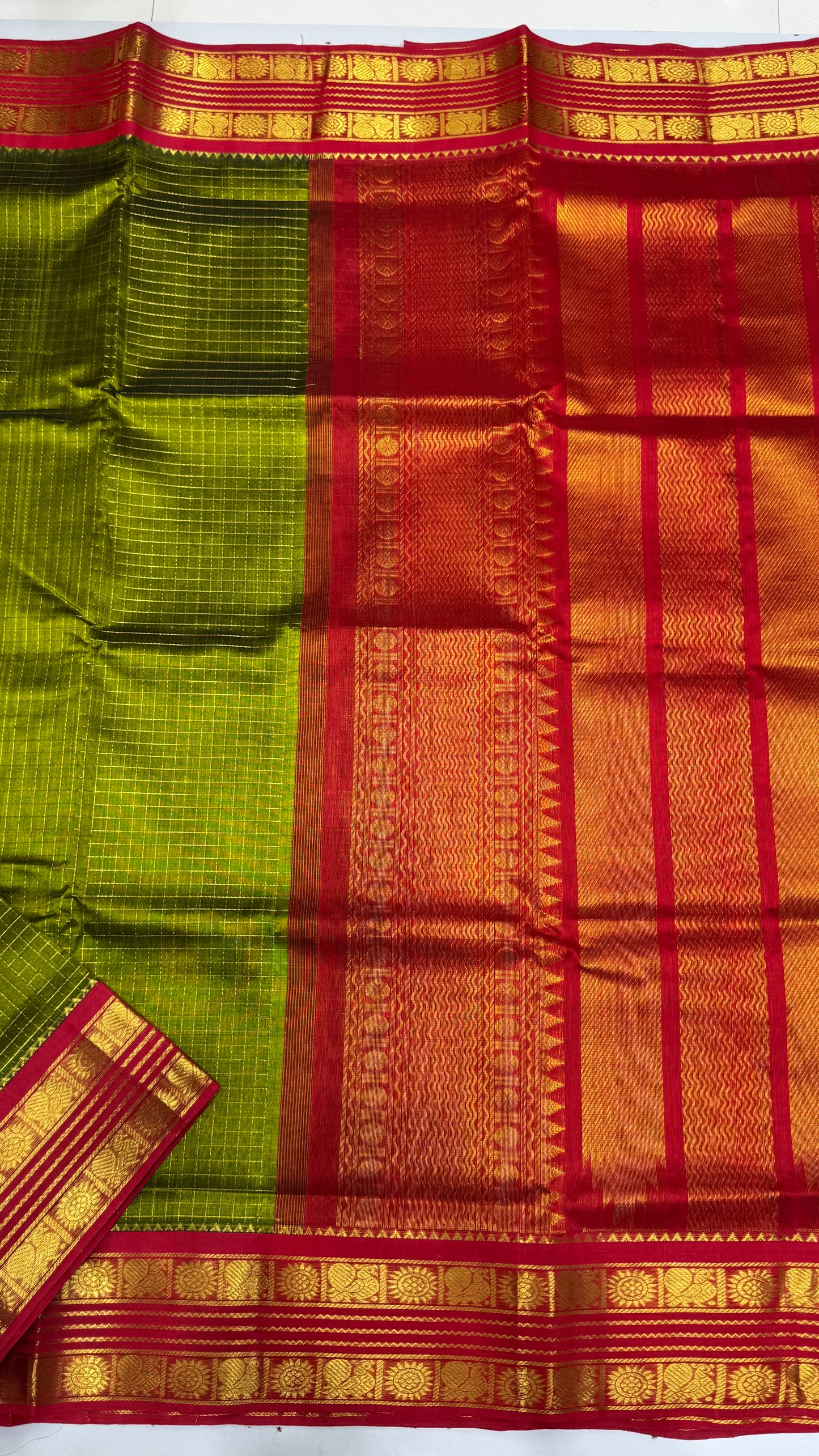 Plain Pure Silk Cotton Saree with Korvai Border