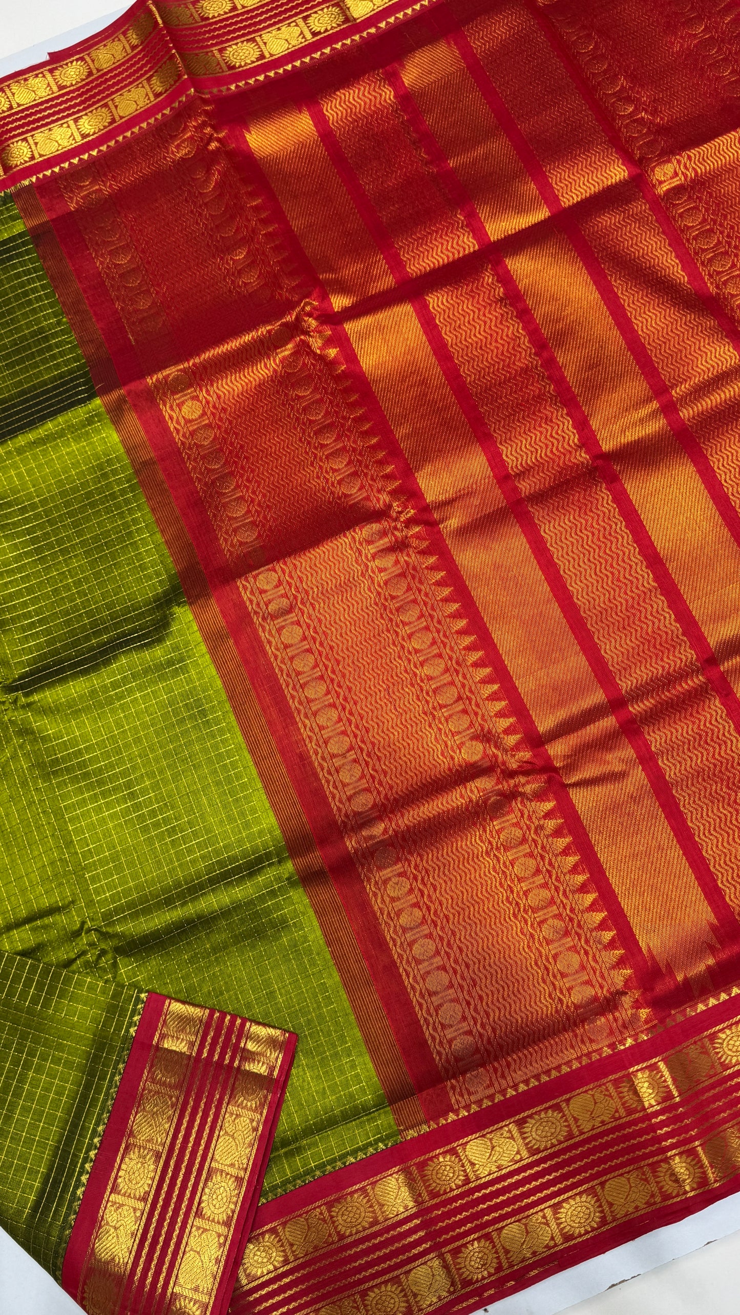 Plain Pure Silk Cotton Saree with Korvai Border