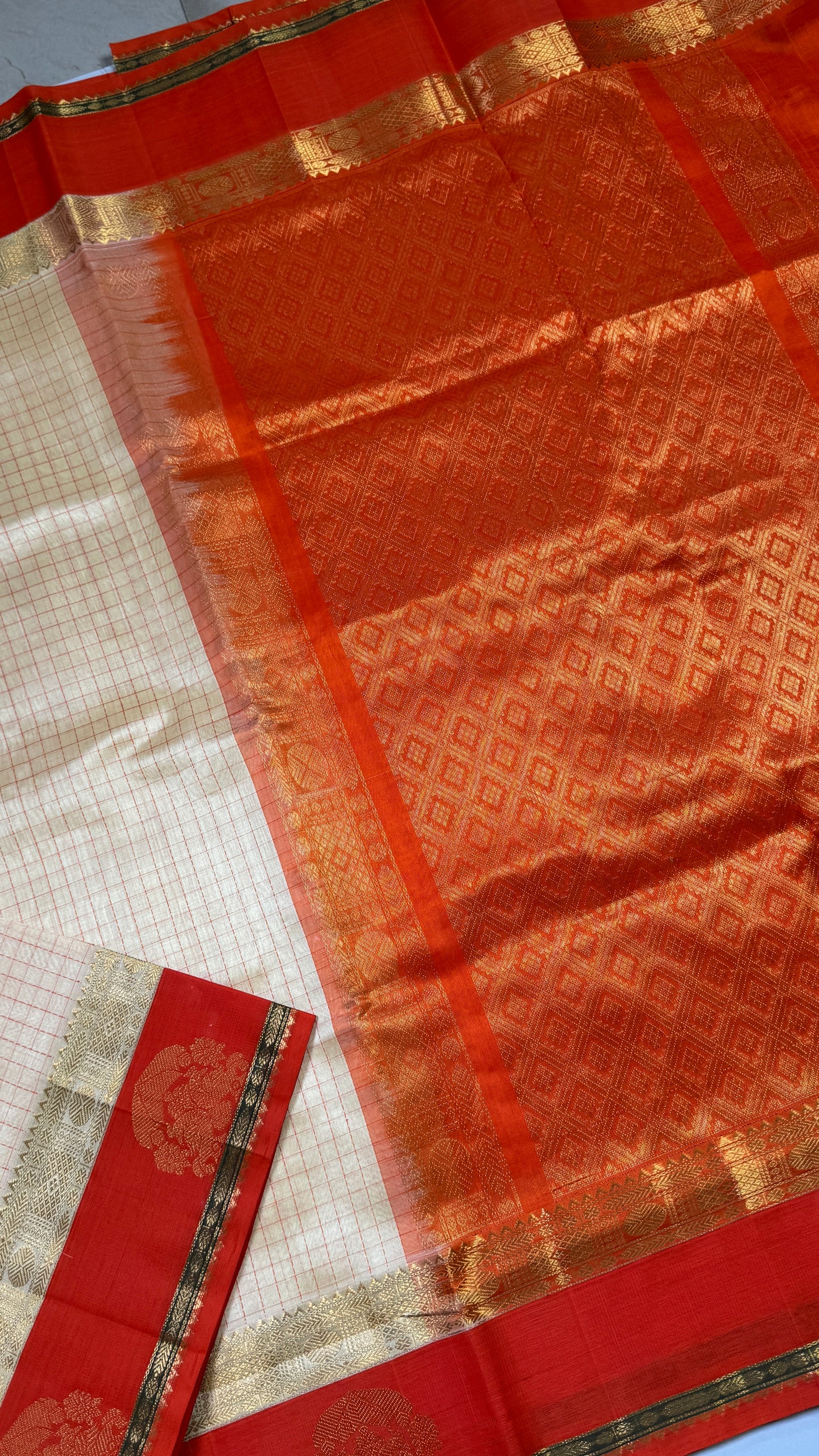 Thread Checks Pure Silk Cotton Saree with Korvai Border